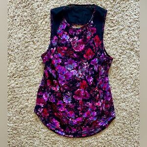 Lululemon Women’s Sculpt Tank Top. Fluoro Floral Black Print. Size 8. Like New!